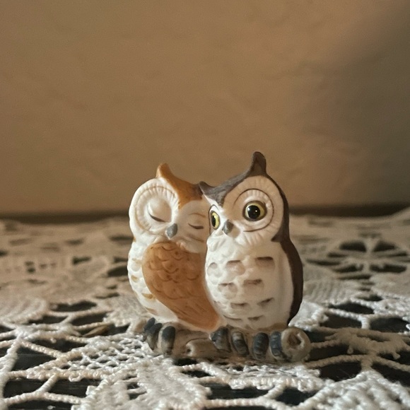 Vintage hugging owl bird figurine gift George Good porcelain loving friend owl - Picture 1 of 4
